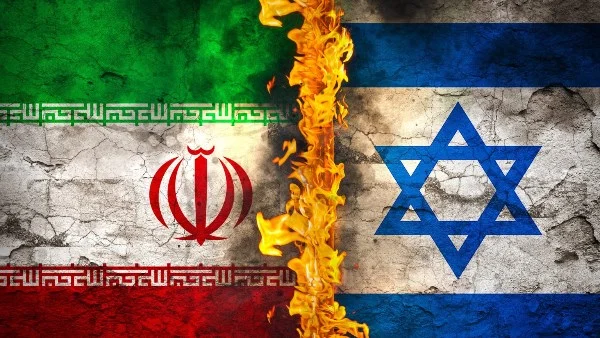 إسرائيل توافق على تعليق حملتها الجوية على إيران