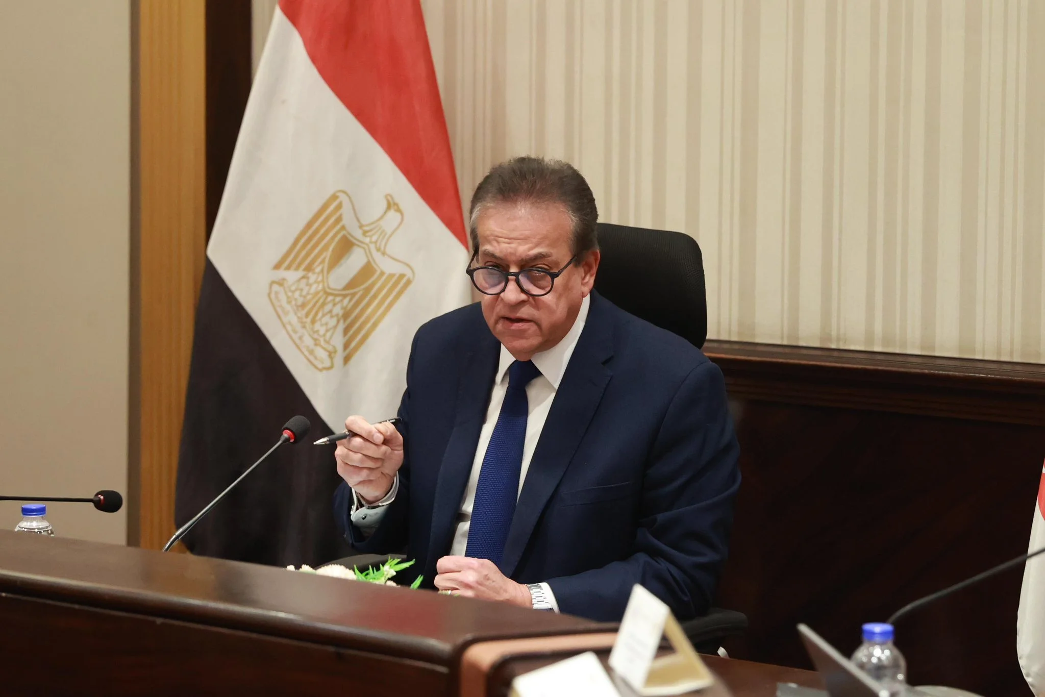 وزير الصحة يترأس اجتماع اللجنة العليا لمتابعة سوق الدواء