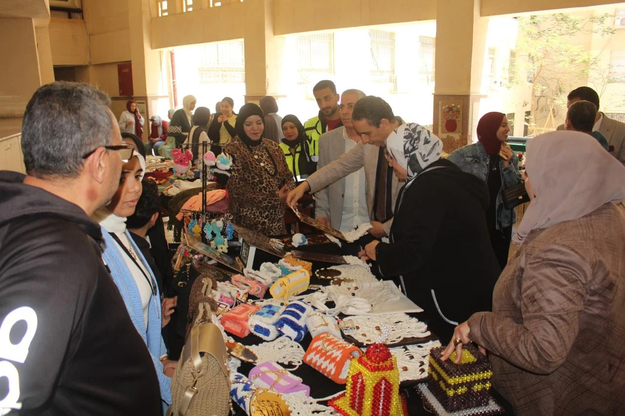 معرض "أيادي مصر" الـ42 بجامعة المنصورة لدعم الحرف اليدوية