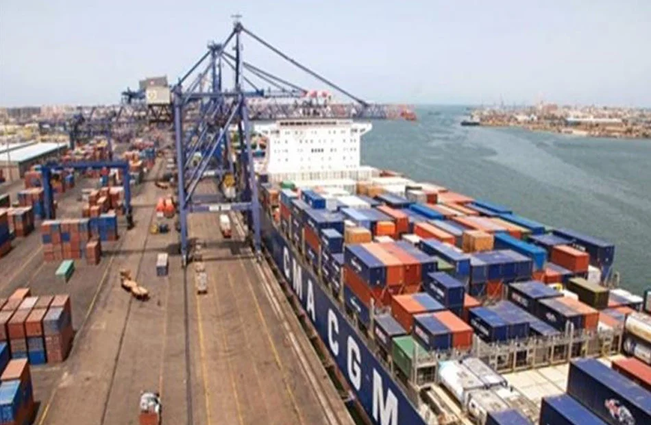 767 شاحنة ضائع بموانئ البحر الأحمر