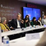 وزير الخارجية يشارك في منتدى بالمجلس الأطلسي