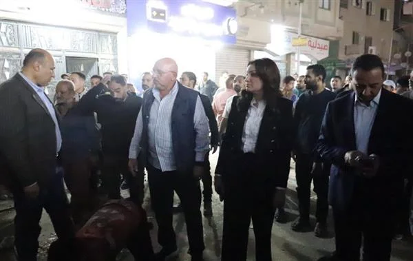 حملة ليلية لرفع الإشغالات بالعمرانية من نائب محافظ الجيزة