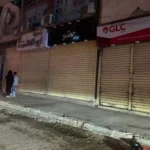 مداهمات أمنية تفضح مخالفات مواعيد غلق المحال