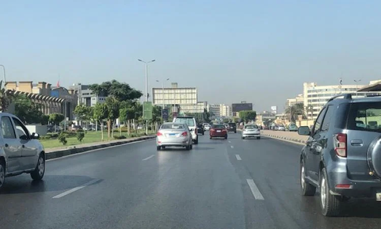 انتظام حركة المرور في القاهرة والجيزة صباح الخميس