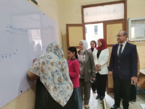 تطبيق إلكتروني لتسجيل غياب الطلاب في القاهرة