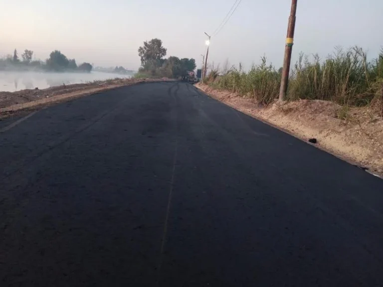 رصف طريق "البقاشين" في كفر شكر بمتابعة المحافظ