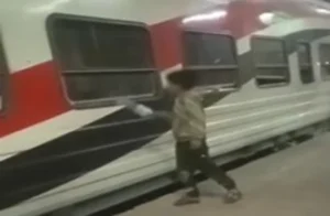 ضبط 3 طلاب رشقوا الركاب في قطار بأسيوط