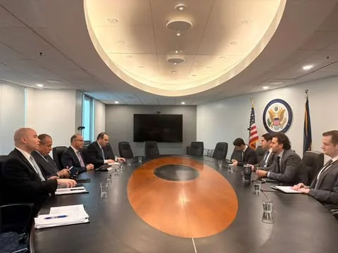 وزير الاستثمار يبحث الشراكة الاقتصادية مع DFC الأمريكية