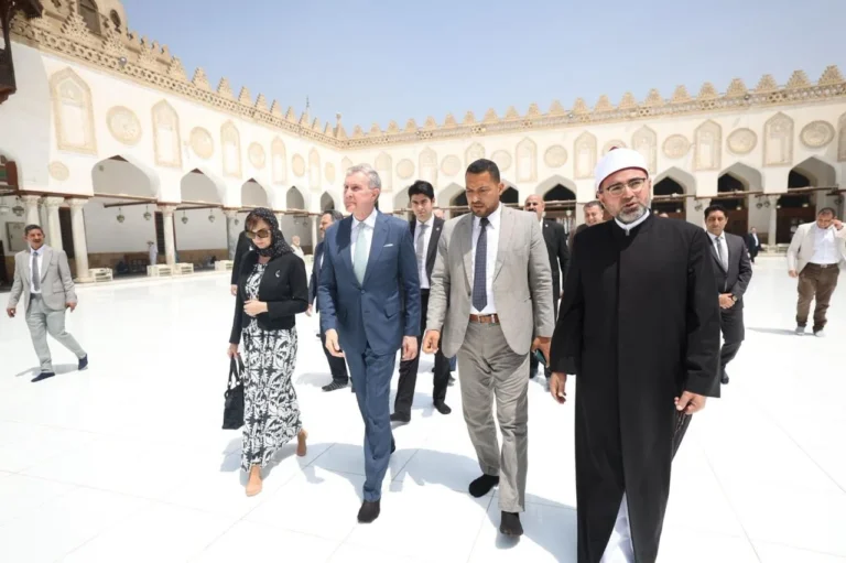 أمير رومانيا يزور الأزهر ويشيد بدوره في مكافحة التطرف