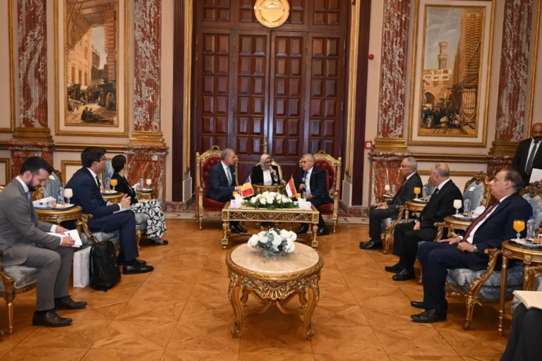 تعزيز العلاقات المصرية الرومانية