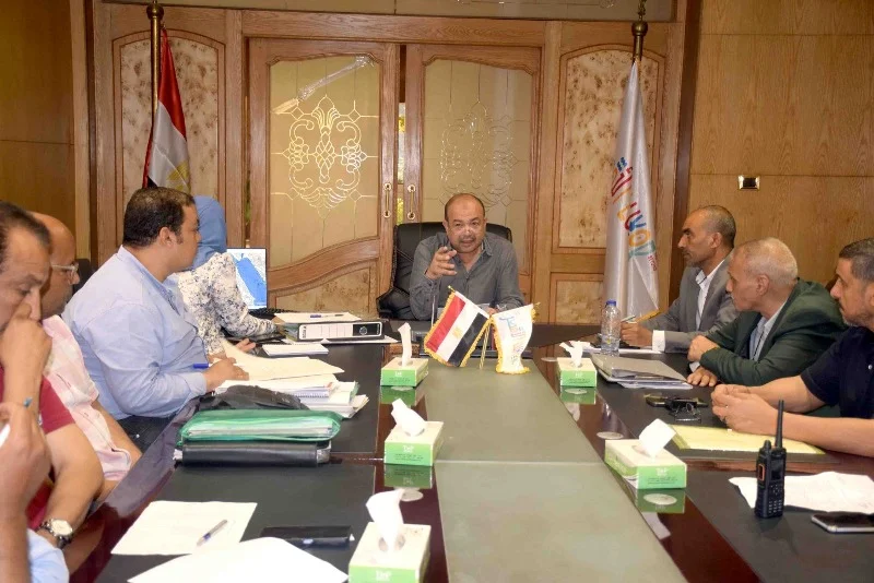 اجتماع موسع في الأقصر لبحث استثمار الأراضي المستردة