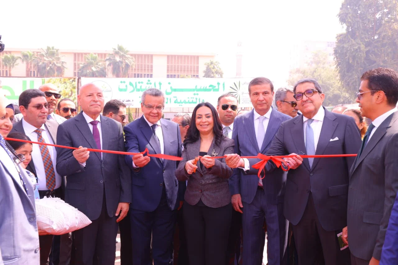 وزيرة التضامن الاجتماعي تعلن افتتاح معرض "ديارنا زهور الربيع"