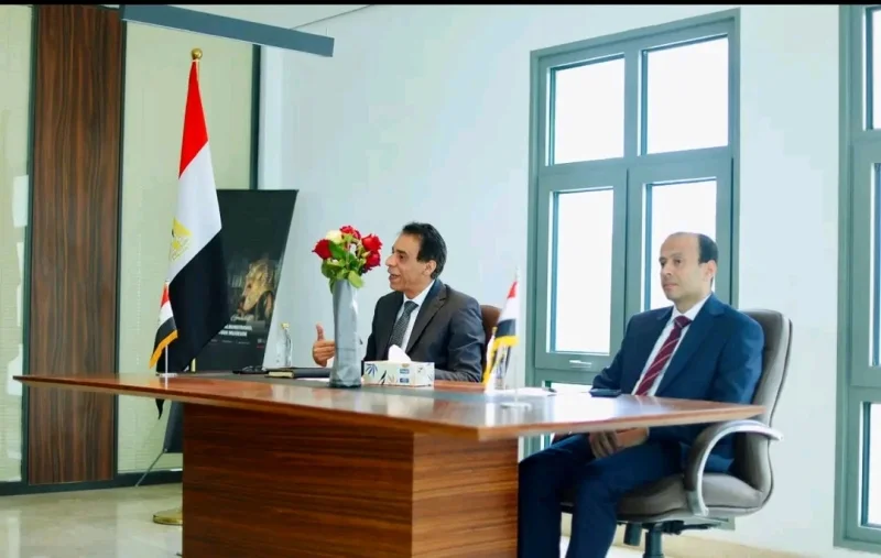 مساعد وزير الخارجية يلتقي الجالية المصرية في بنغازي