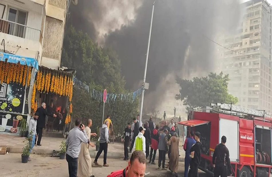 السيطرة على حريق بمخزن خردة في الإسكندرية