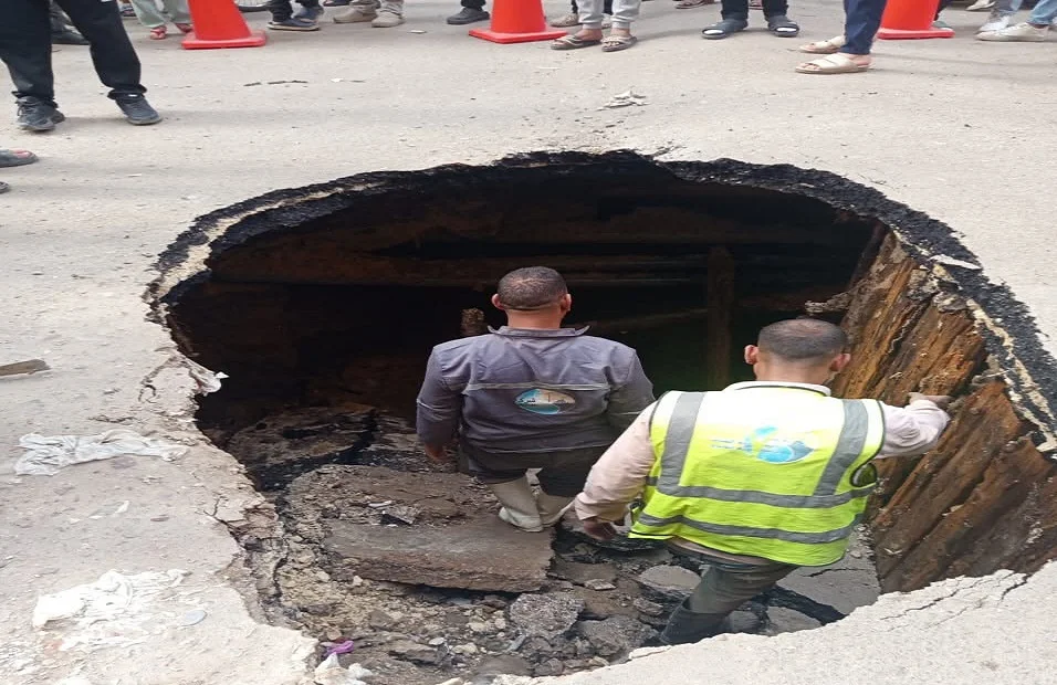 هبوط أرضي في المعادي بسبب كسر ماسورة مياه