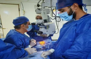 زراعة قرنية لطفلة في مستشفى رمد المنصورة
