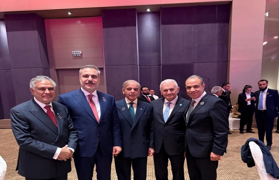 وزير الخارجية يلتقي قادة باكستان وتركيا في أنطاليا