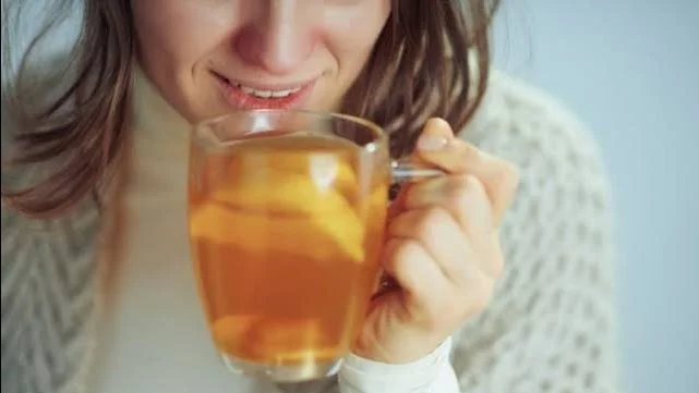 أضرار غير متوقعة لمشروب الكركم مع الليمون