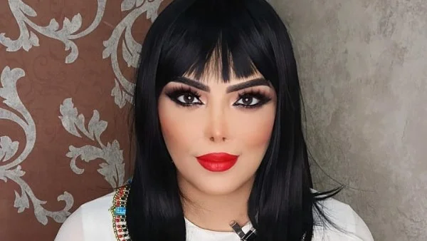 حورية فرغلي تتألق في كواليس مسرحية سندريلا المصرية