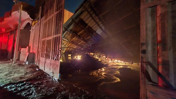 مكافأة لسائقي لودرات في القناطر الخيرية لدعمهم جهود الإطفاء