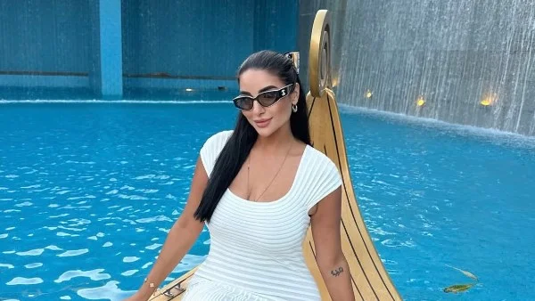 إطلالة جوري بكر الأنيقة تثير إعجاب المتابعين