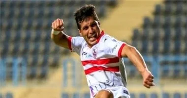 طارق حامد يتفاعل مع جمهور الزمالك في ليلة اعتزاله