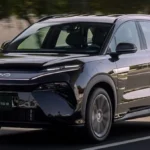 BYD تطلق سيارة ATTO 8 العائلية بـ7 مقاعد