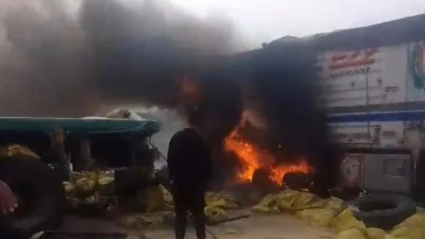 تصادم بين سيارتين نقل في كفر الشيخ وإصابة سائق