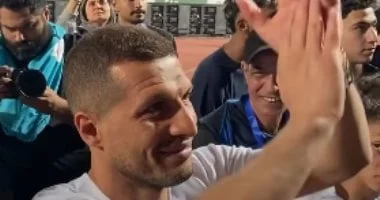 طارق حامد يعلن اعتزاله في لحظة مؤثرة مع جمهور الزمالك