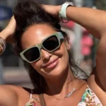 إطلالة داليا البحيري تسرق الأنظار ببدلة وردية