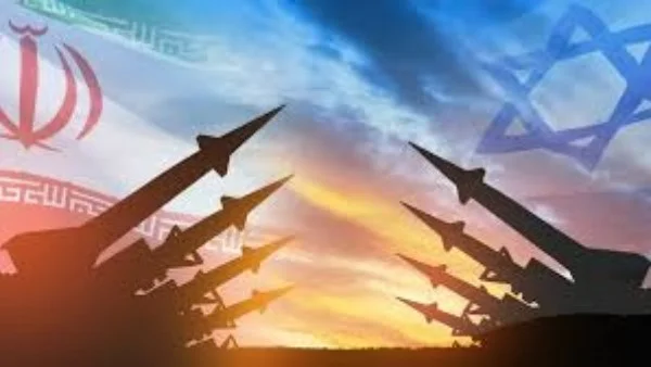 إيران تعيد فتح 6 مطارات جزئياً