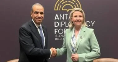 لقاء وزير الخارجية مع المديرة التنفيذية للمركز الدولي للهجرة