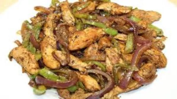 طريقة عمل الفراخ بالبصل في الطاسة بسهولة