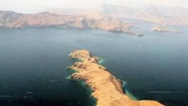 توقف عبور السفن في مضيق هرمز اليوم