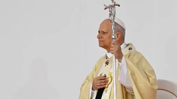 البابا لاون في أنجولا: دعوة للمصالحة وبناء المستقبل