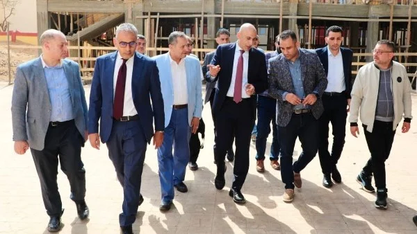 وزير التعليم يتفقد مدارس المرج لمتابعة إجراءات إنهاء الفترات المسائية