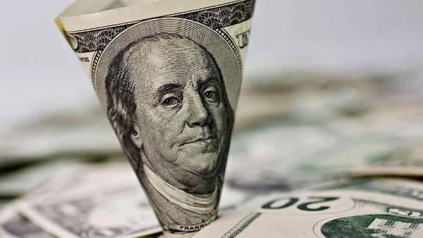 تراجع سعر الدولار أمام الجنيه المصري