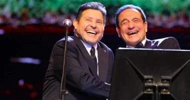 محمد ثروت يدعو للشفاء العاجل للفنان هاني شاكر