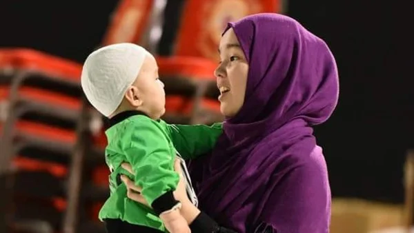 أهمية حديث الأمهات مع بناتهن حول الأمور الخاصة