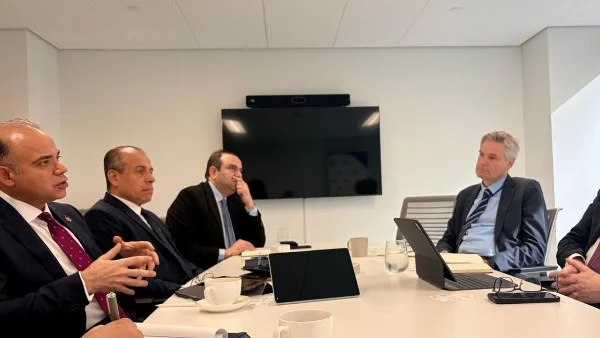 تعزيز التعاون بين وزارة الاستثمار وبنك الاستثمار الأوروبي