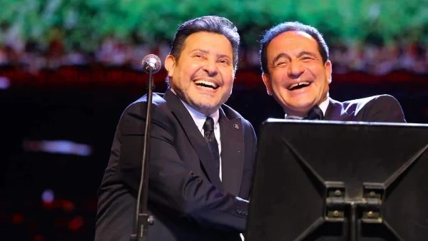 محمد ثروت يدعو لشفاء هاني شاكر برسالة مؤثرة