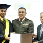 تسليم الشهادات الأكاديمية وتكريم الأطباء العسكريين والمدنيين