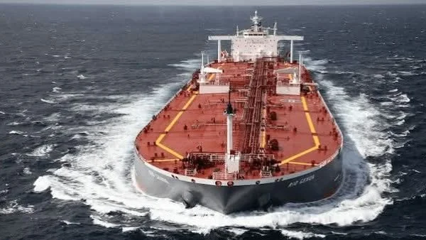 عدوان أمريكي على سفينة إيرانية واحتدام الوضع في المنطقة