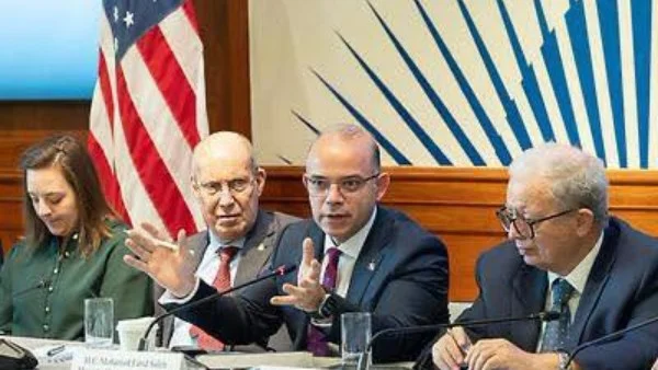 "التجارة الخارجية: مختبر تنظيمي لتمكين المصدرين"