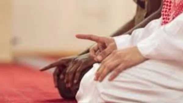 حكم إغماض العينين أثناء الصلاة وفق الفتوى المصرية