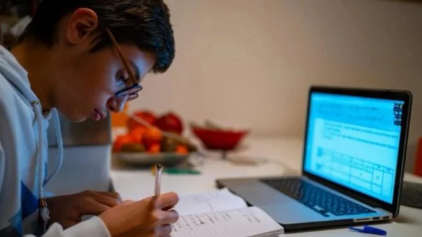 تحويل الدراسة في القصيم إلى عن بُعد بسبب الأمطار