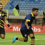 التعادل يحسم الشوط الأول بين الأهلي والحسين