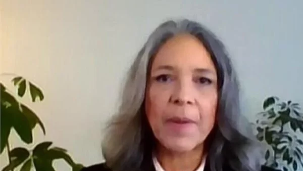 التناقض في التصريحات الأمريكية حول إيران