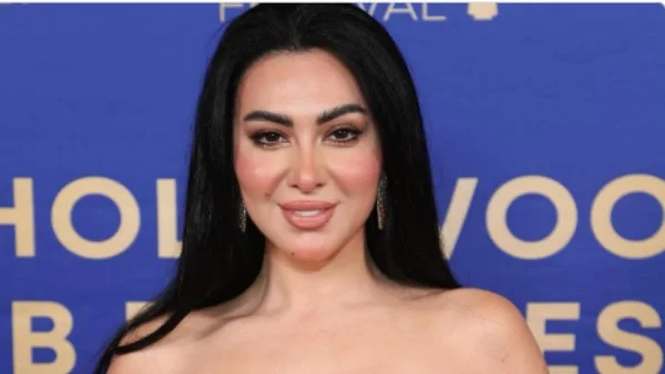 ميريهان حسين تتألق في إطلالة صفراء مميزة