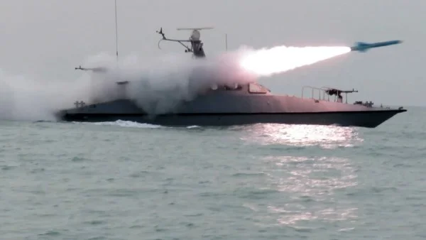 تصاعد التوترات: استهداف سفن أمريكية بطائرات مسيرة